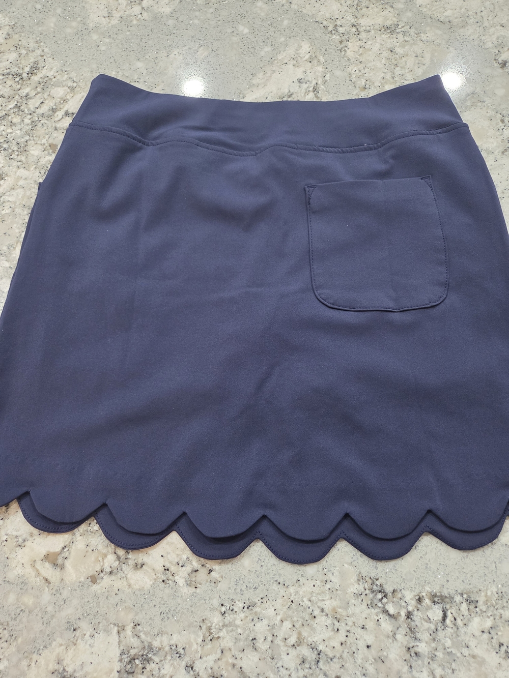 Lilly Pulitzer Luxletics Navy Scallop Hem Women’s Skort - Picture 5 of 7